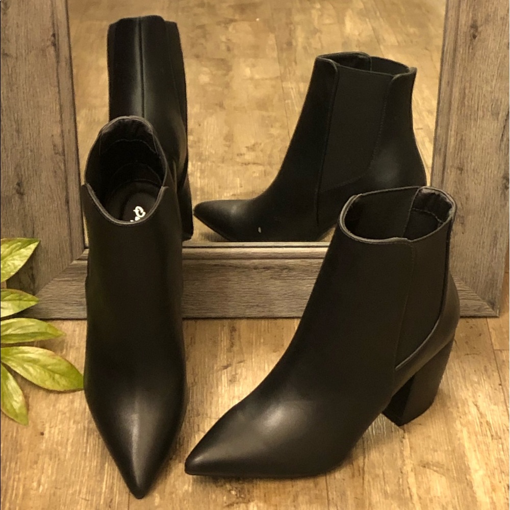 🖤 Qupid Trendy Slip On Ankle Boots 🖤